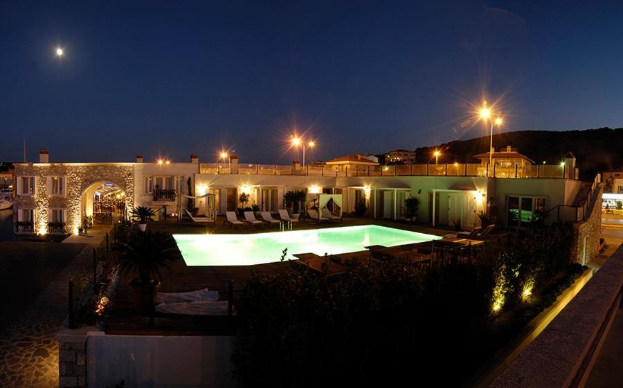 Cesme Marina Konukevi Exterior foto